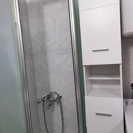 Luka Apartment *
